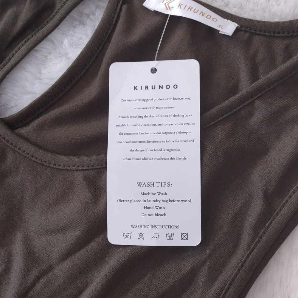 KIRUNDO, Sleeveless Crew neck shorts romper. - Picture 10 of 10